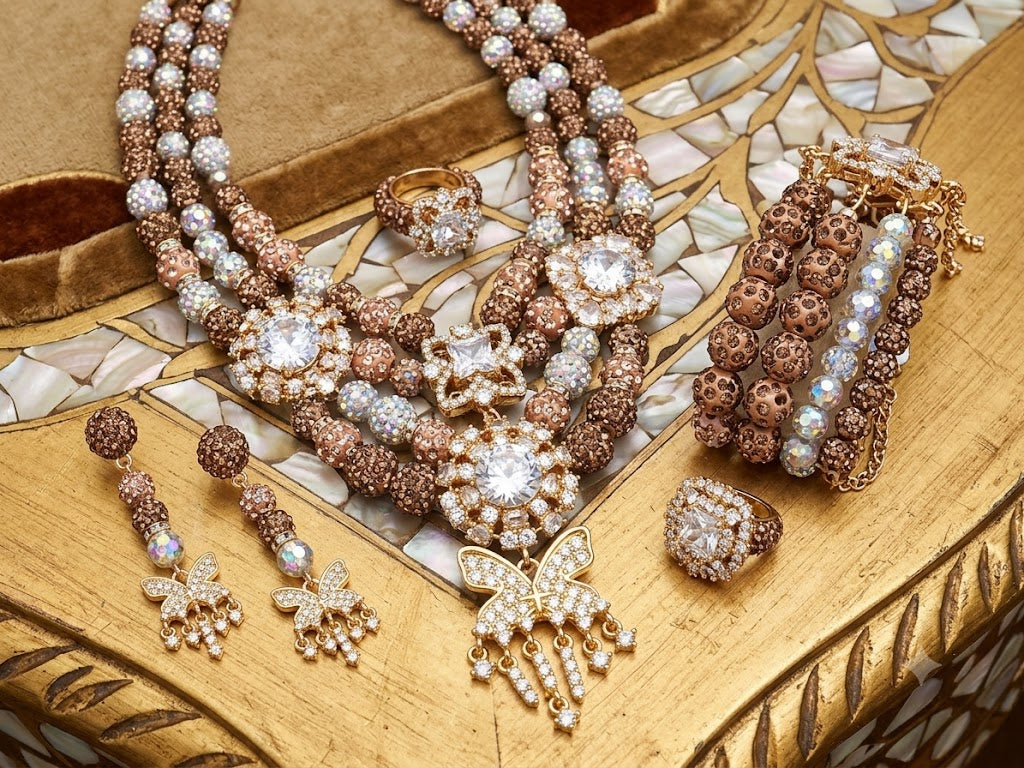 TREASURE-Plus-Champagne Wishes