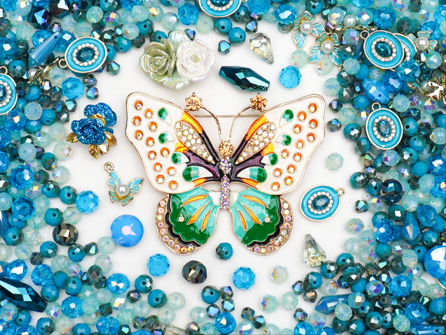 Giant Lux-Peacock Garden