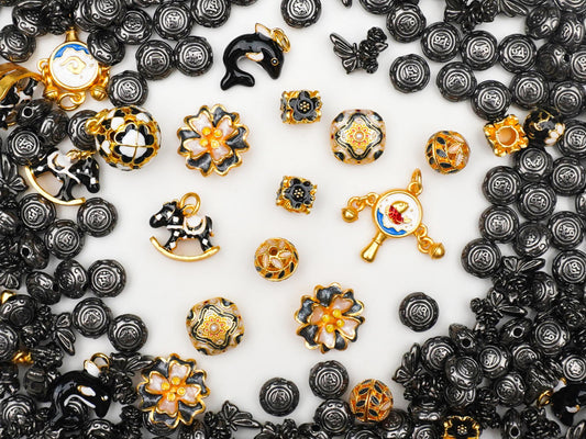 The TREASURE-Retro Toy Box