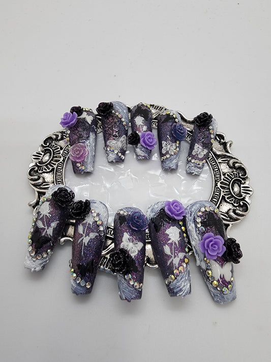 Custom design Black rose purple nail